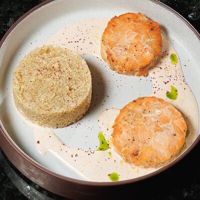 Медальоны из семги в Зун-Зан по цене 990 ₽