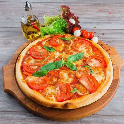 Пицца Маргарита в Перчим & солим по цене 790 ₽