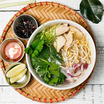 Суп Фо-Га (с курицей) в Дядюшка Фо по цене 650 ₽