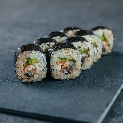 Хосомаки с угрем в Rolls Bar по цене 442 ₽