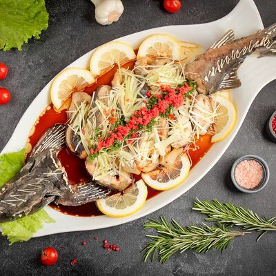 Осетрина на пару в соевом соусе в Корё по цене 3790 ₽