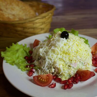 Салат Оливье в Дружба по цене 450 ₽