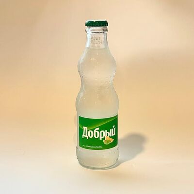 Напиток Добрый лимон-лаймв Room-cafe по цене 330 ₽