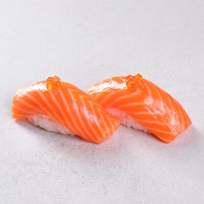 Суши с лососем в Токио по цене 20 р.