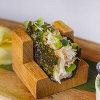 Хэндролл с крабом в Leto