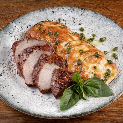 Свинина По-Пражски в Cernovar по цене 770 ₽