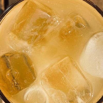 Айс латте в Кофе и Вафли по цене 310 ₽