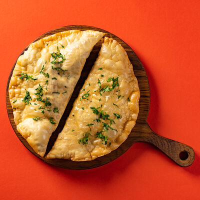 Чебурек с курицей в Аджарули по цене 240 ₽