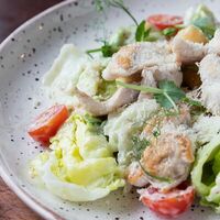Цезарь с курицей в Настойчивость