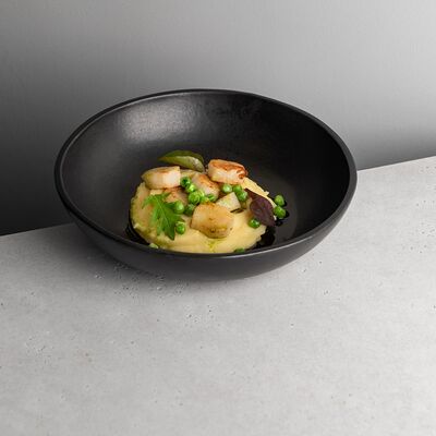 Гребешки с кремом из картофеля и зеленым горошком в Великие по цене 1428 ₽