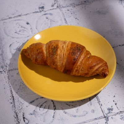 Круассан с фисташковой начинкой в Пекарня Буханка по цене 195 ₽