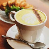 Куркума латте в Coffeedays