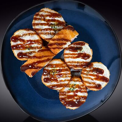 Ролл в темпуре чикен в Вкусно Песец по цене 569 ₽