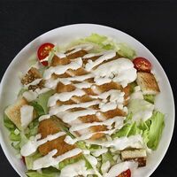 Нецезарь с курицей в Gellert Bar