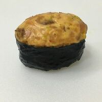 Острый гункан с лососем в Sushi & Shef