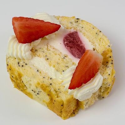 Японский рулет Мак-Клубникав Tortterry по цене 350