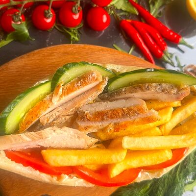 Гиро с курицейв Шаурма на Макарова по цене 420 ₽