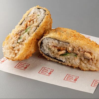 Жареные онигири Унаги в Том Янг Бар по цене 420 ₽