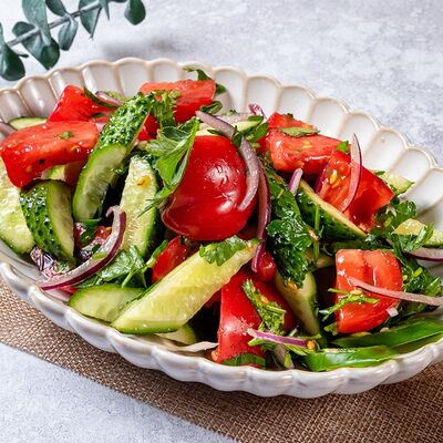 Салат овощной по-домашнему в Ресторан Батони по цене 550 ₽