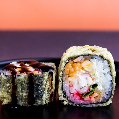 Эби-чили темпура в SushiShark по цене 420 ₽