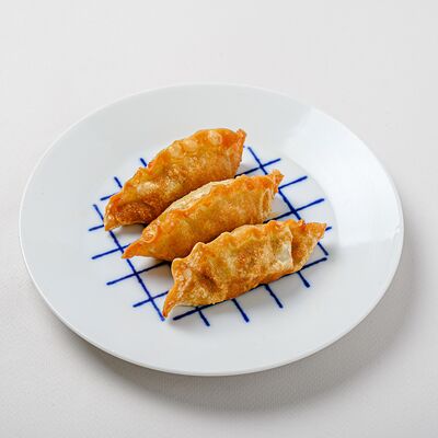 Дамплинги с курицейв NYUSURI корейская кухня по цене 250 ₽