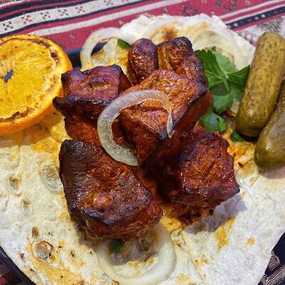 Шашлык из телячьей печени в Хоровац хаус по цене 400 ₽