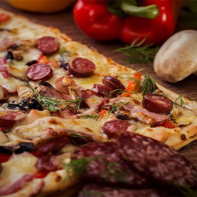 Пицца Мега 33 см в Pizza Ricca по цене 1092 ₽