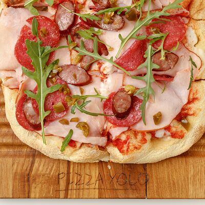 Мясная в Pizzayolo по цене 675 ₽