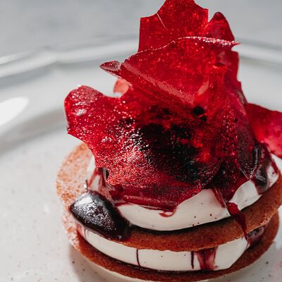 Свекольный мильфей с вяленой вишней в Sage по цене 700 ₽