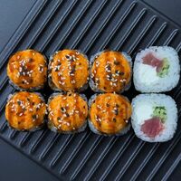 Запеченный ролл с тунцом чеддер в Моремания Food