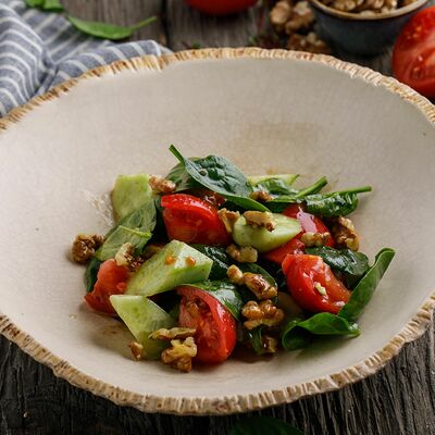 Овощной салат с кахетинским маслом в Пряности & Радости на Васильевском по цене 450