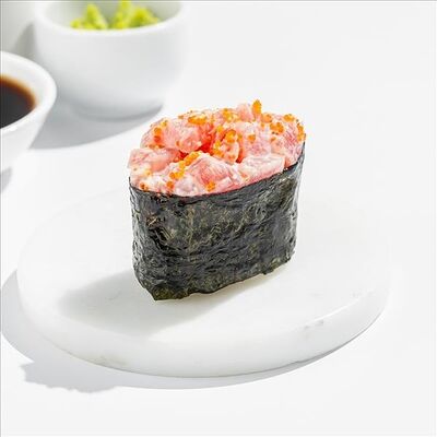 Гункан с тунцом в SeabasSushi по цене 310 ₽