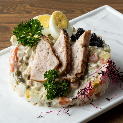 Салат столичный с курицей доставка в Еда Да по цене 220 ₽