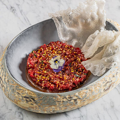 Тартар из мраморной говядины с трюфельным соусомв Dragon по цене 1650 ₽