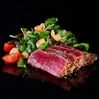 Салат с Тунцом в Nishiki по цене 800 ₽