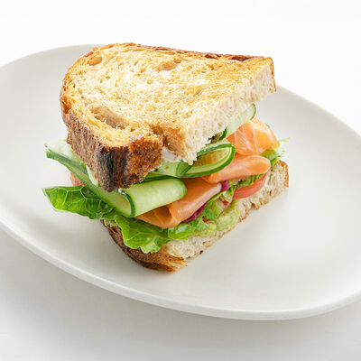 Сэндвич с лососем в Nothing Fancy по цене 1190 ₽