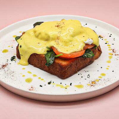  Бенедикт с форельюв Еще одна кондитерская Академик по цене 890 ₽