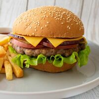 Фирменный бургер Гудди с говядиной в Гудди