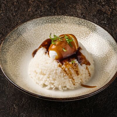 Рис с яйцом пашот и соусом унаги в Мираж по цене 130 ₽