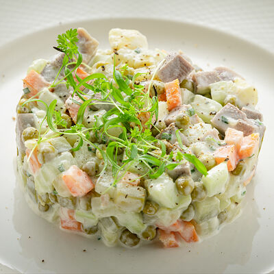 Оливье с языком в Old Whale pub по цене 580 ₽