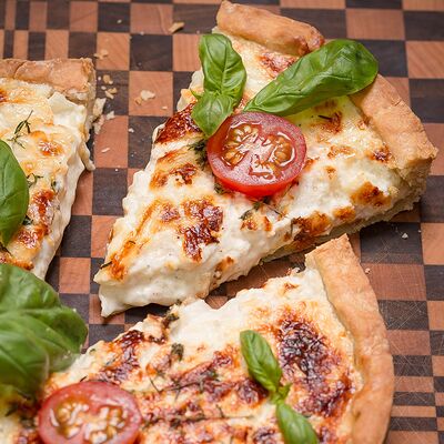 Пирог Четыре сыра L в Твой Бранч по цене 49 р.