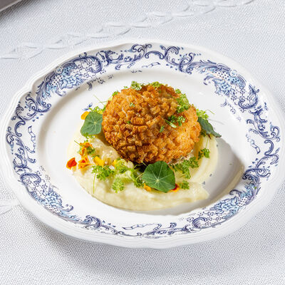 Котлеты Князя Пожарского с кремом из картофеля в Lores по цене 1190 ₽