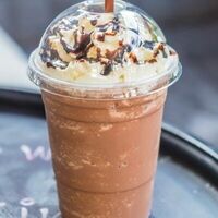 Молочно-шоколадный коктейль в Bubble tea