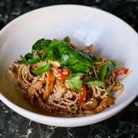 Лапша удон с курицей в Nuahule