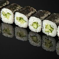 Маки огурец в Sushi Vuitton