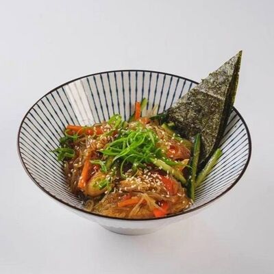 Фунчоза с курицей в Фабрика по цене 770 ₽