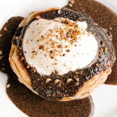 Панкейки, мак, шоколад в Эклерная по цене 590 ₽