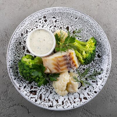 Треска с овощами на пару в Мангал по цене 410 ₽