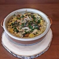 Запеченная рыба с картофелем и грибным соусом в Кебаб