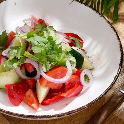 Салат деревенский с ароматным маслом в ЧиллДОМ по цене 390 ₽